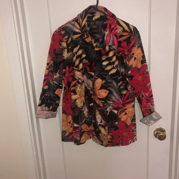 Chico's Additions Floral blouse/ jacket. Vibrant colours , preloved - Picture 4 of 7